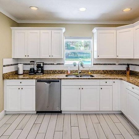 Beautiful Pool House In Old Seminole Heights! Villa Tampa Esterno foto