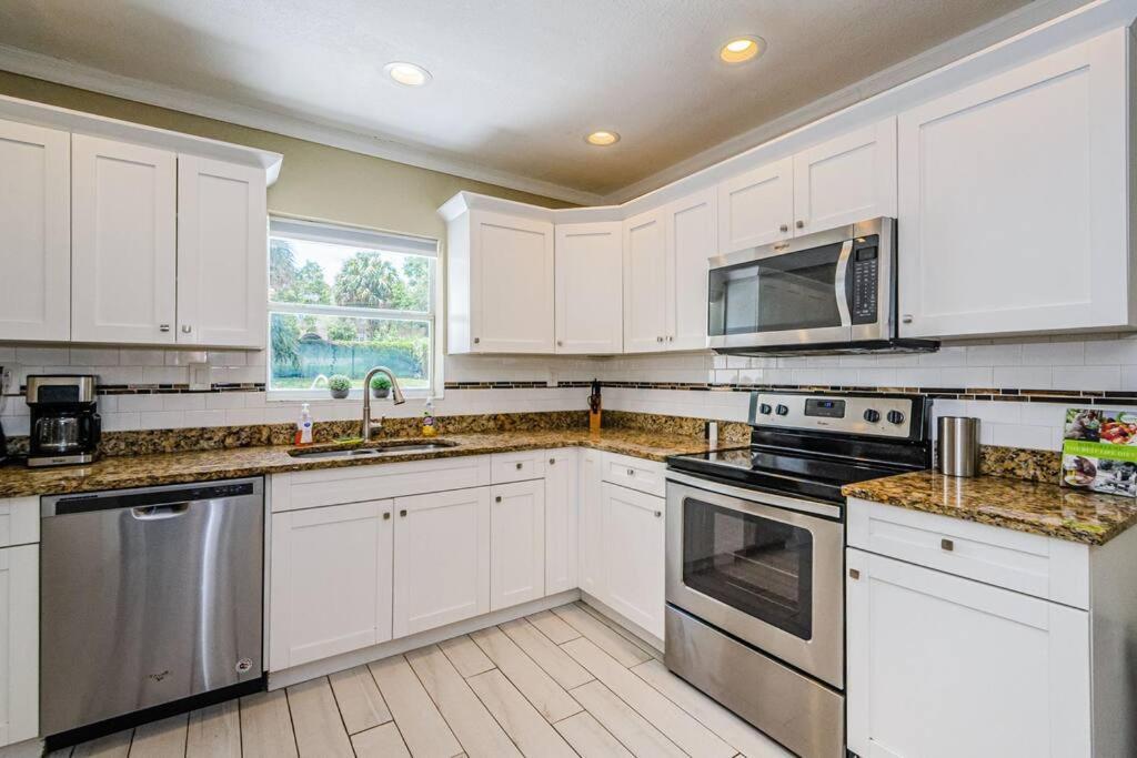 Beautiful Pool House In Old Seminole Heights! Villa Tampa Esterno foto