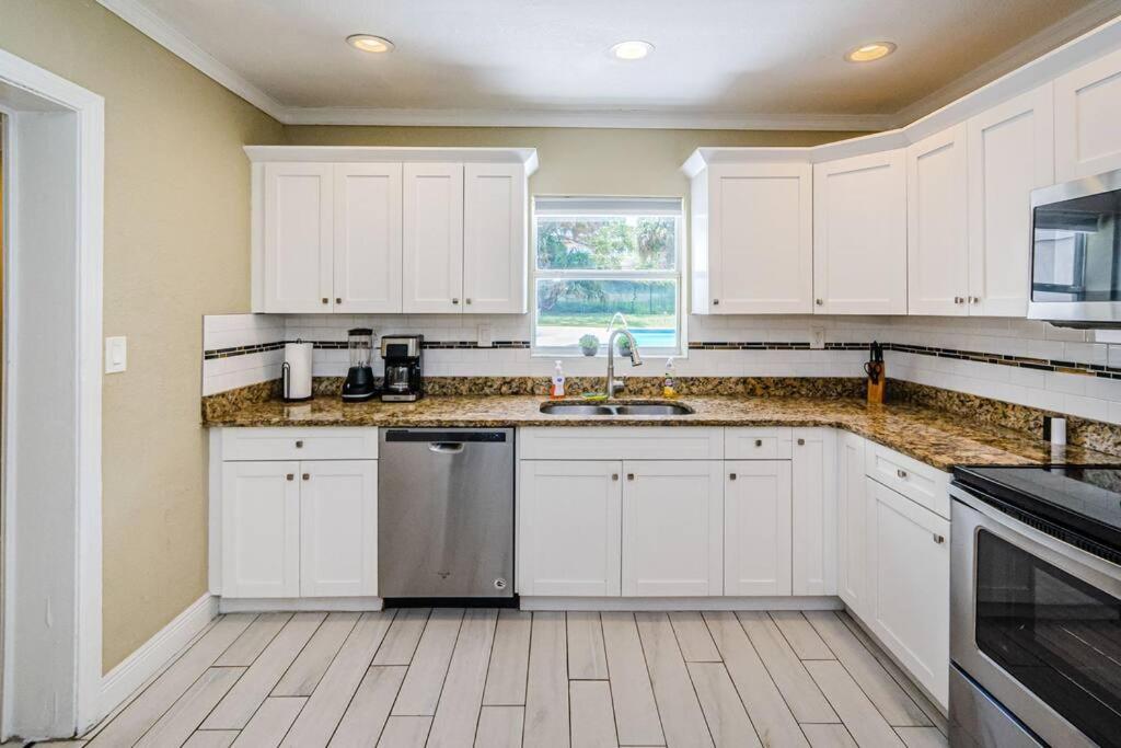 Beautiful Pool House In Old Seminole Heights! Villa Tampa Esterno foto