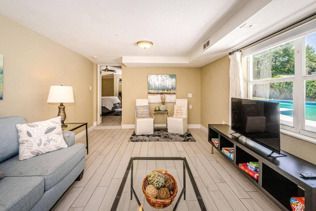 Beautiful Pool House In Old Seminole Heights! Villa Tampa Esterno foto