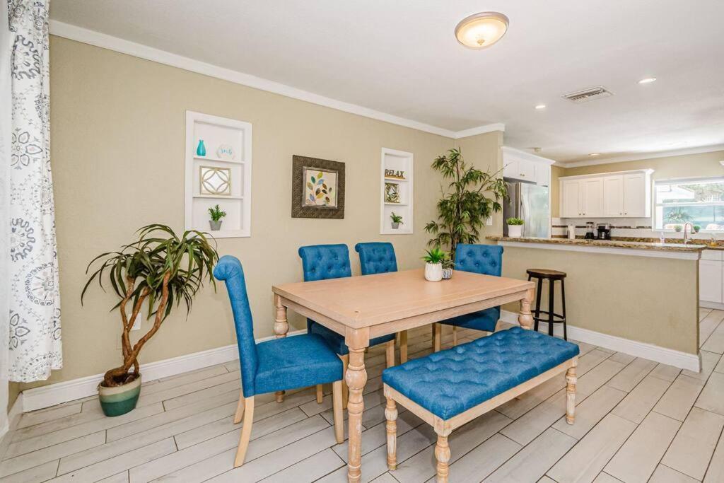 Beautiful Pool House In Old Seminole Heights! Villa Tampa Esterno foto