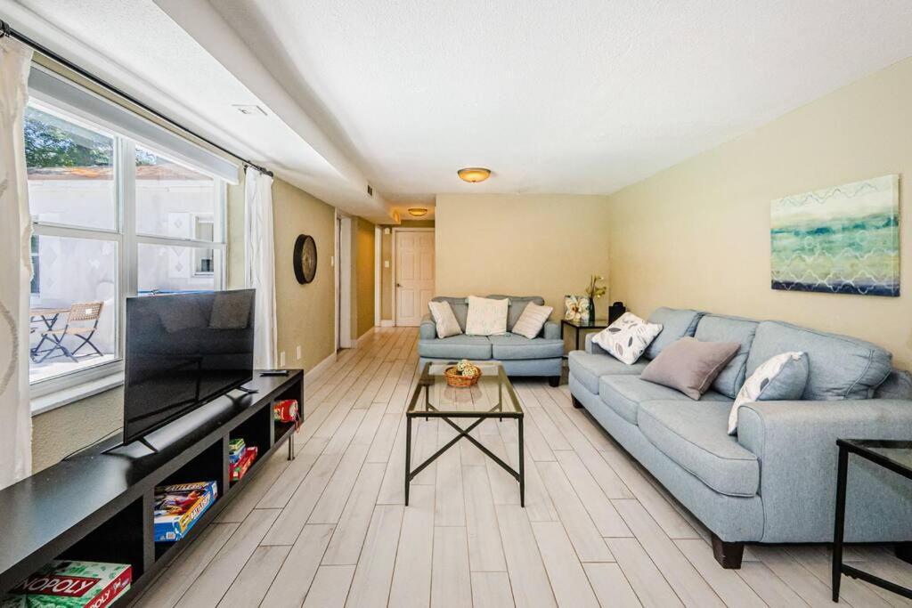 Beautiful Pool House In Old Seminole Heights! Villa Tampa Esterno foto
